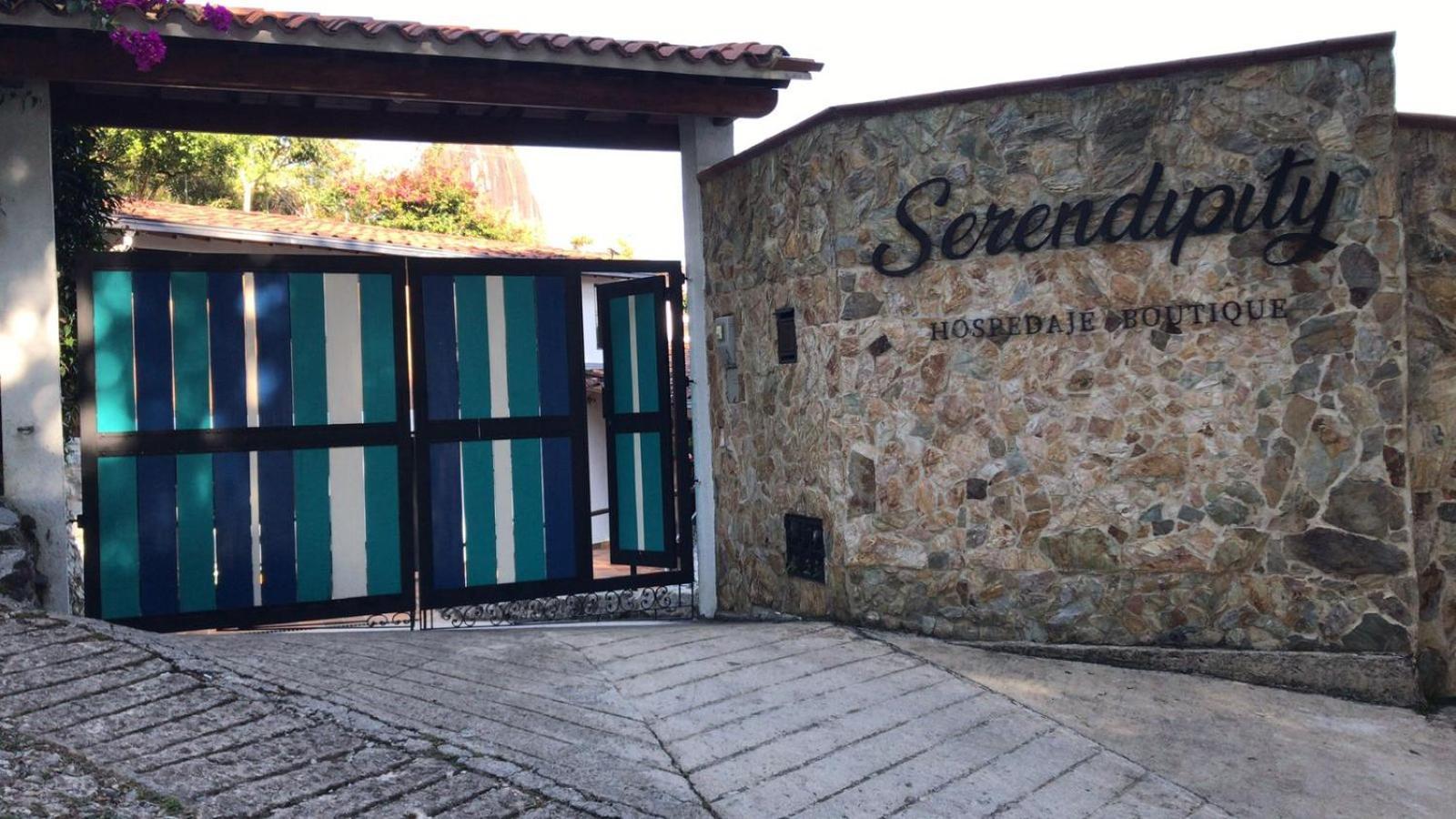Serendipity Hospedaje Boutique Guatapé Екстериор снимка